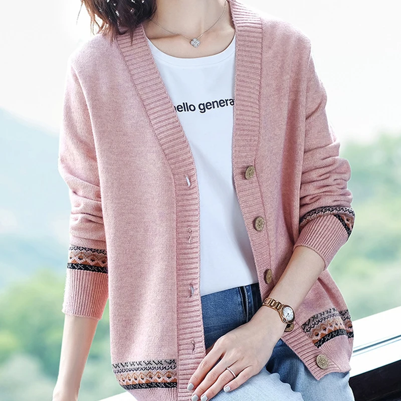 

Женский трикотажный кардиган с V-образным вырезом, на пуговицах