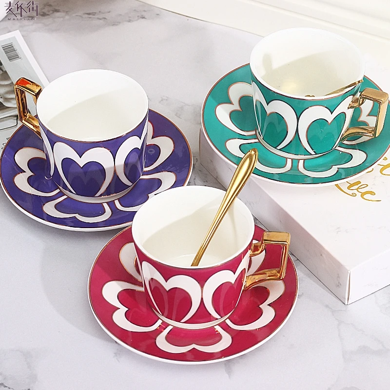 

Modern Nordic Coffee Cup Luxury Decor Coffee Mug Creative Coffee Cup And Saucer Set Personalised Bone China Tazas Mug BC50MS