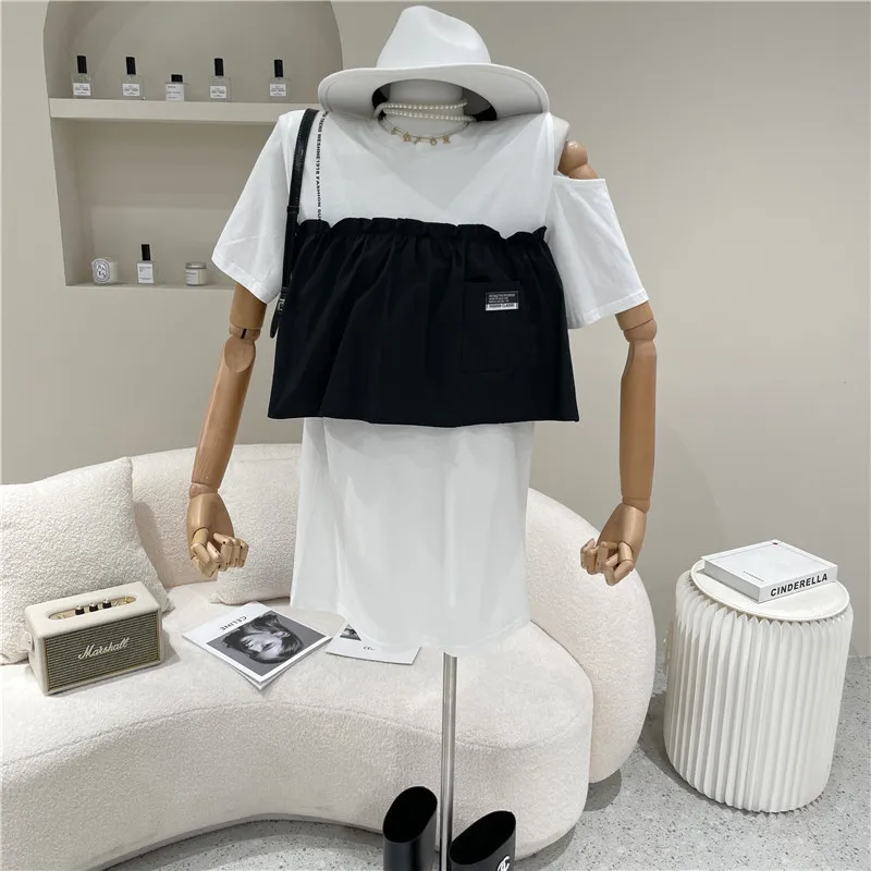 

NewWomen's Spring Summer 2021 NewLoose Fake two pieces off shoulder short sleeve stitching top Black white contrast T-shirt