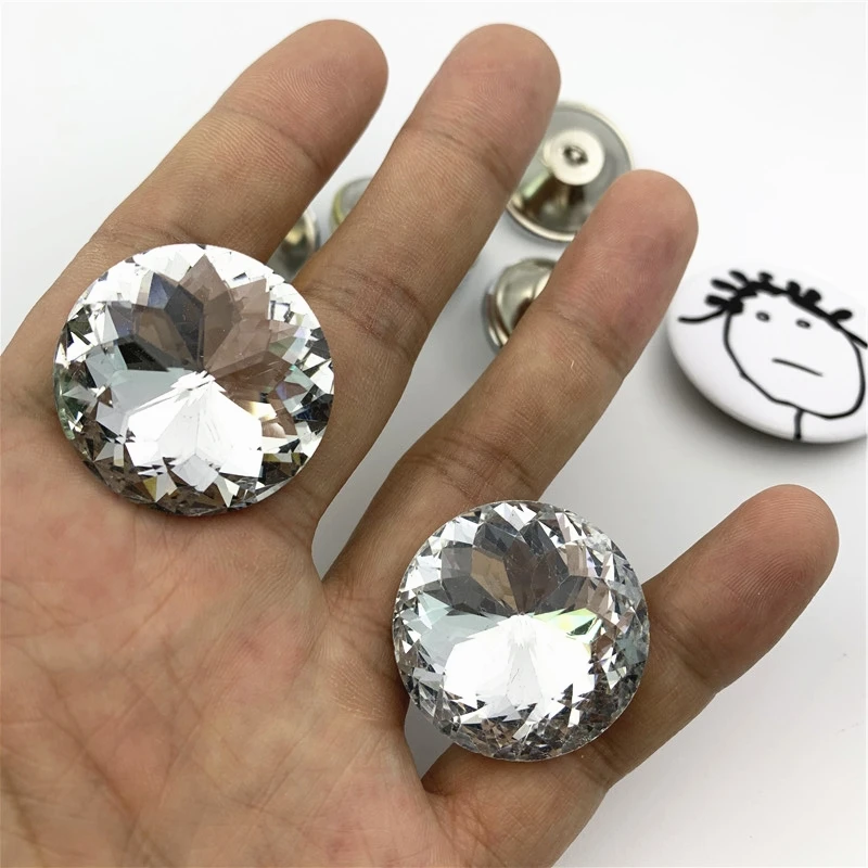 

200PCS/LOT FREE SHIPPING 20 MM REDBUD CRYSTAL BUTTONS GLASS BUTTONS FOR SOFA INDUSTRY OR OTHER DECORATION FILEDS