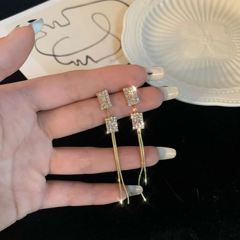 

Korean style long tassel earrings new fashion earrings wild fashion elegant exquisite Trend 2020 New Cystal earrings women