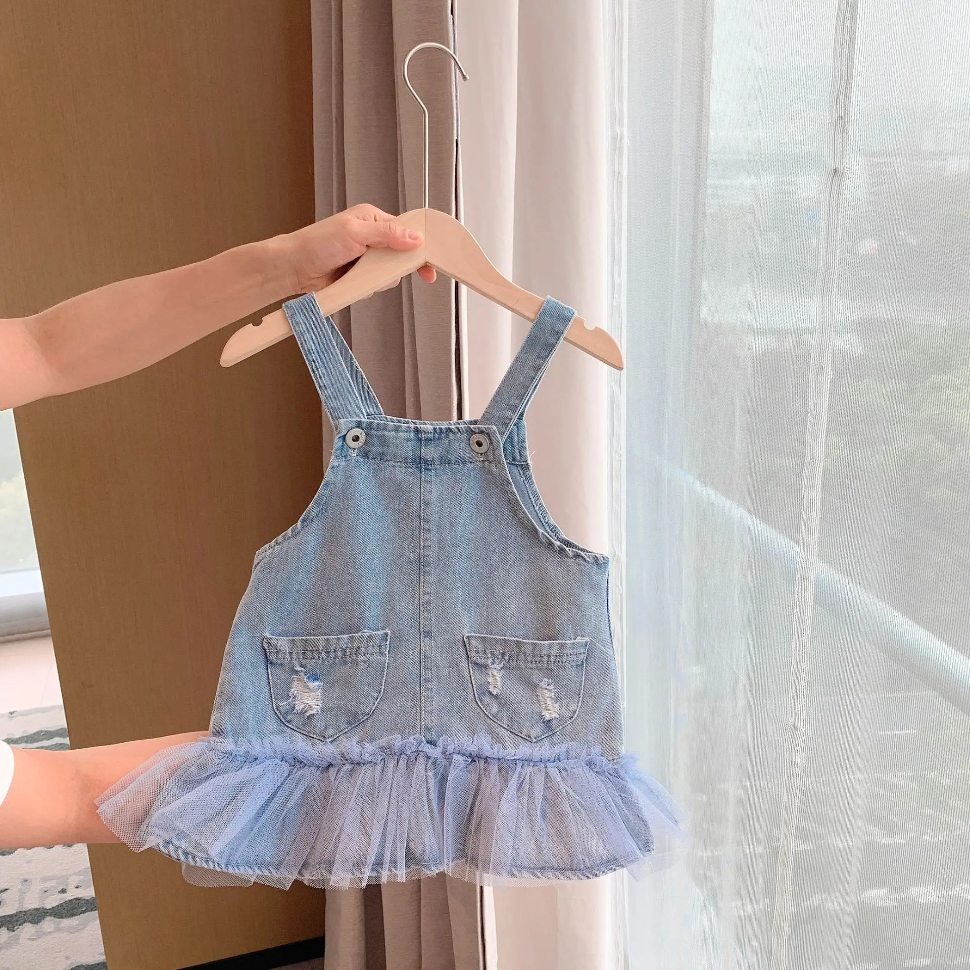 

Платье на бретелях для девочек WLG, летнее Синее джинсовое платье с сеткой, Повседневная универсальная одежда для маленьких девочек