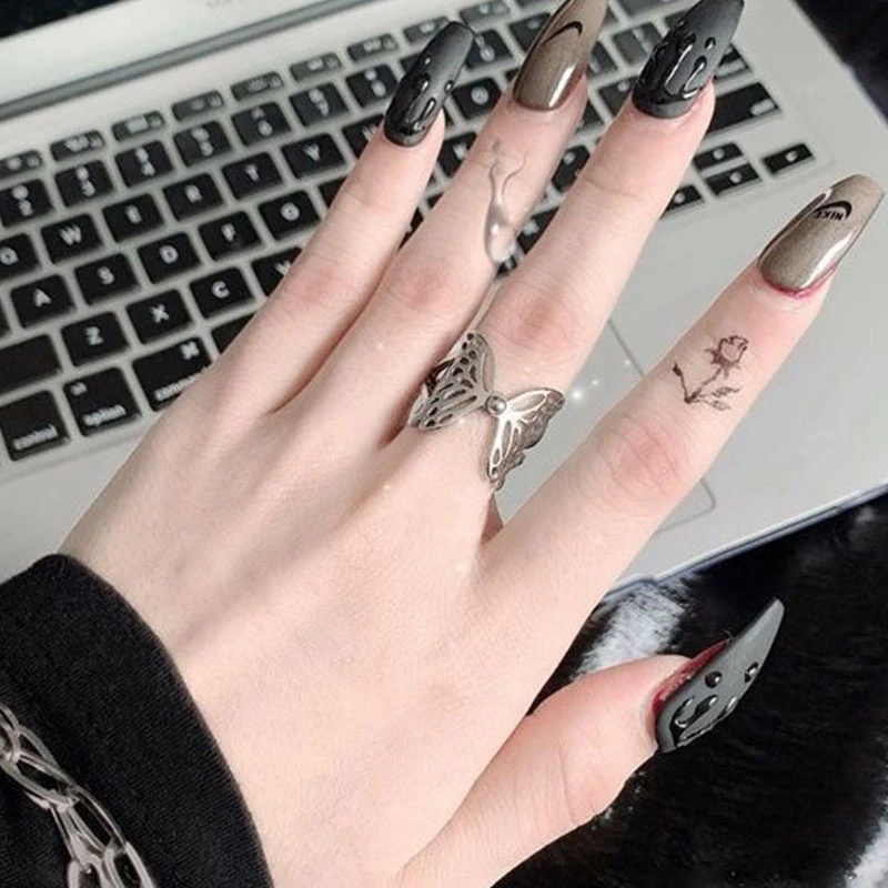 

Women Vintage Harajuku Gothic Hollow Butterfly Rings Adjustable Open Punk Ring Personality Design Party Finger Decor Jewelry