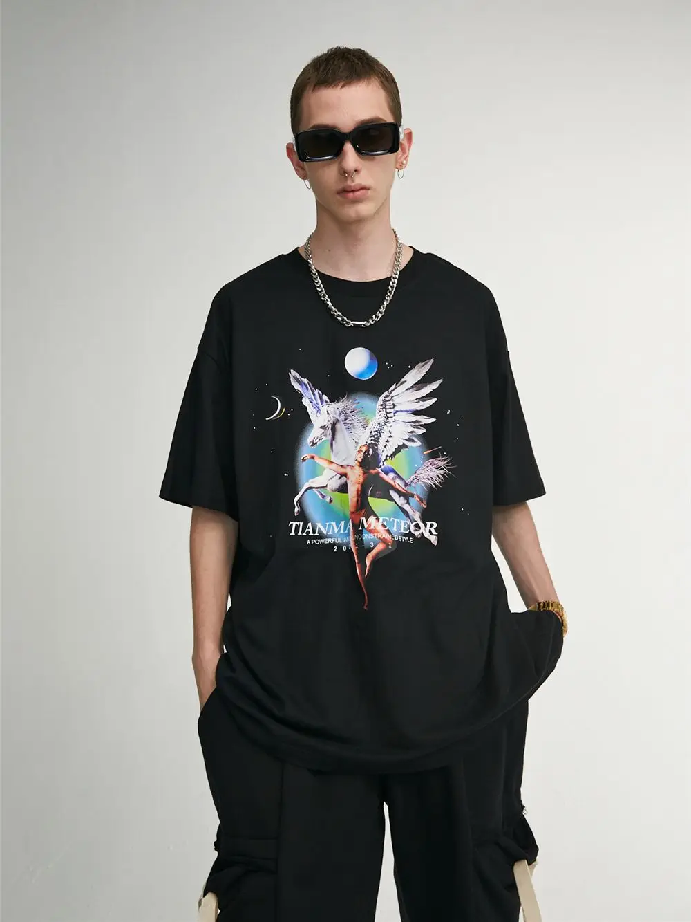 

Мечтательный абстрактные принты с героями из мультфильма, футболки с коротким рукавом для мужчин, большеразмерная футболка для женщин бойф...