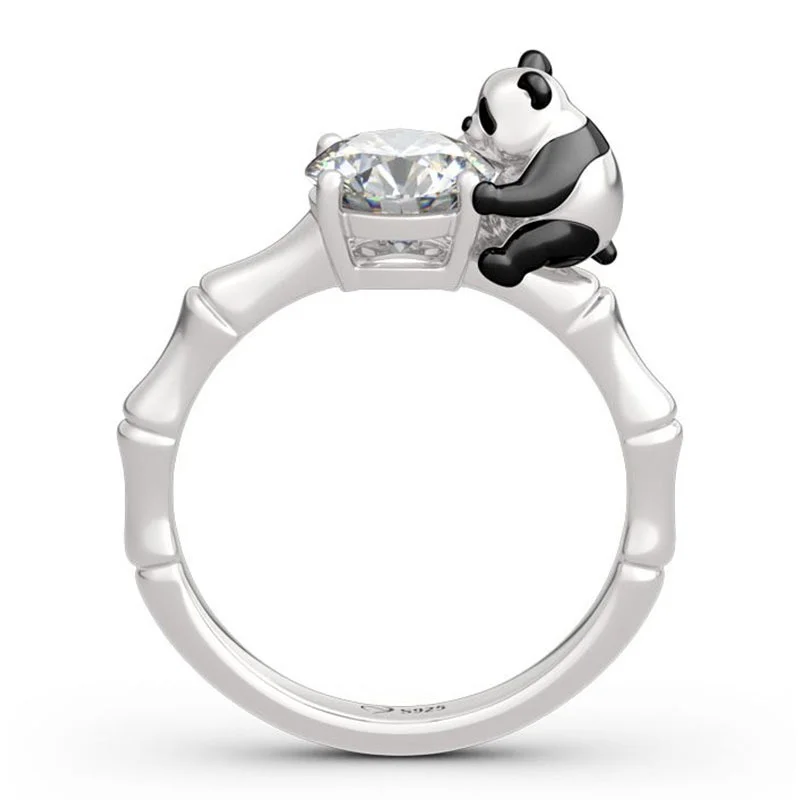 New Fashion Vintage Cute Animal Shape Panda Holding Inlaid Zircon Ring Men And Women Personality Party All-match Jewelry Gifts