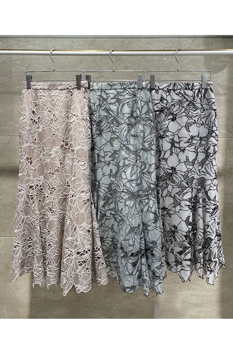 

2021 Summer New High Waist Hip A Line Skirt Women Vintage Print Lace Hollow Hook Flower Design Fishtail Skirt Female Long Faldas