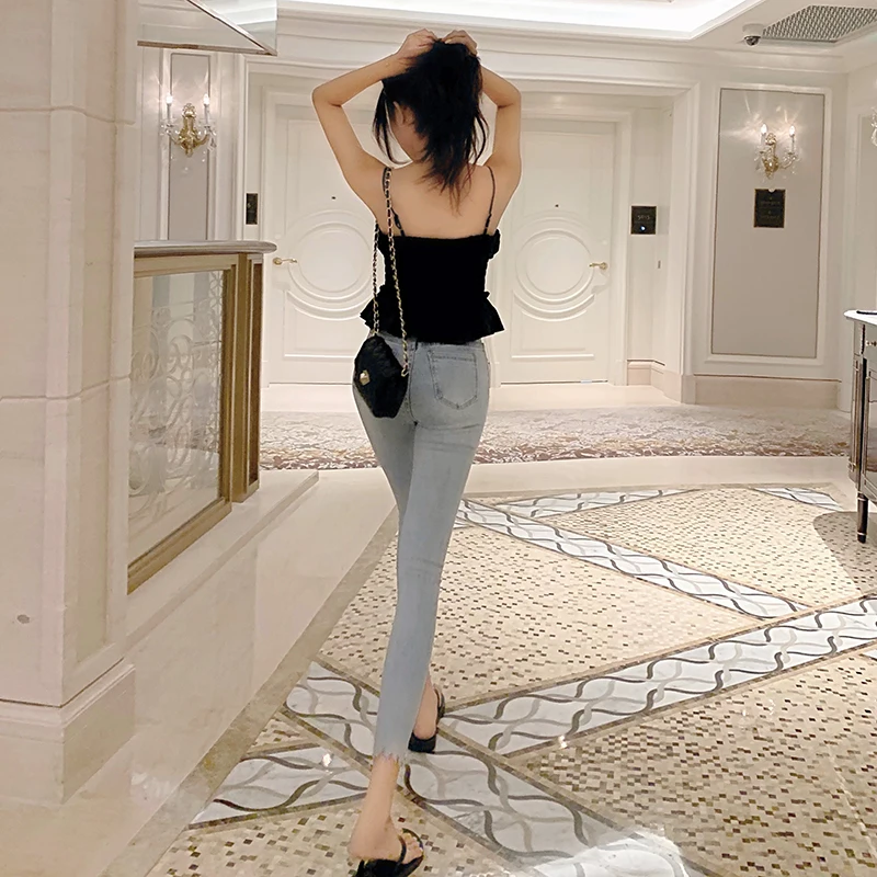 

Fashion women's jeans, new style, popular personality, ripped holes, waist slimming, all-match cropped trousers