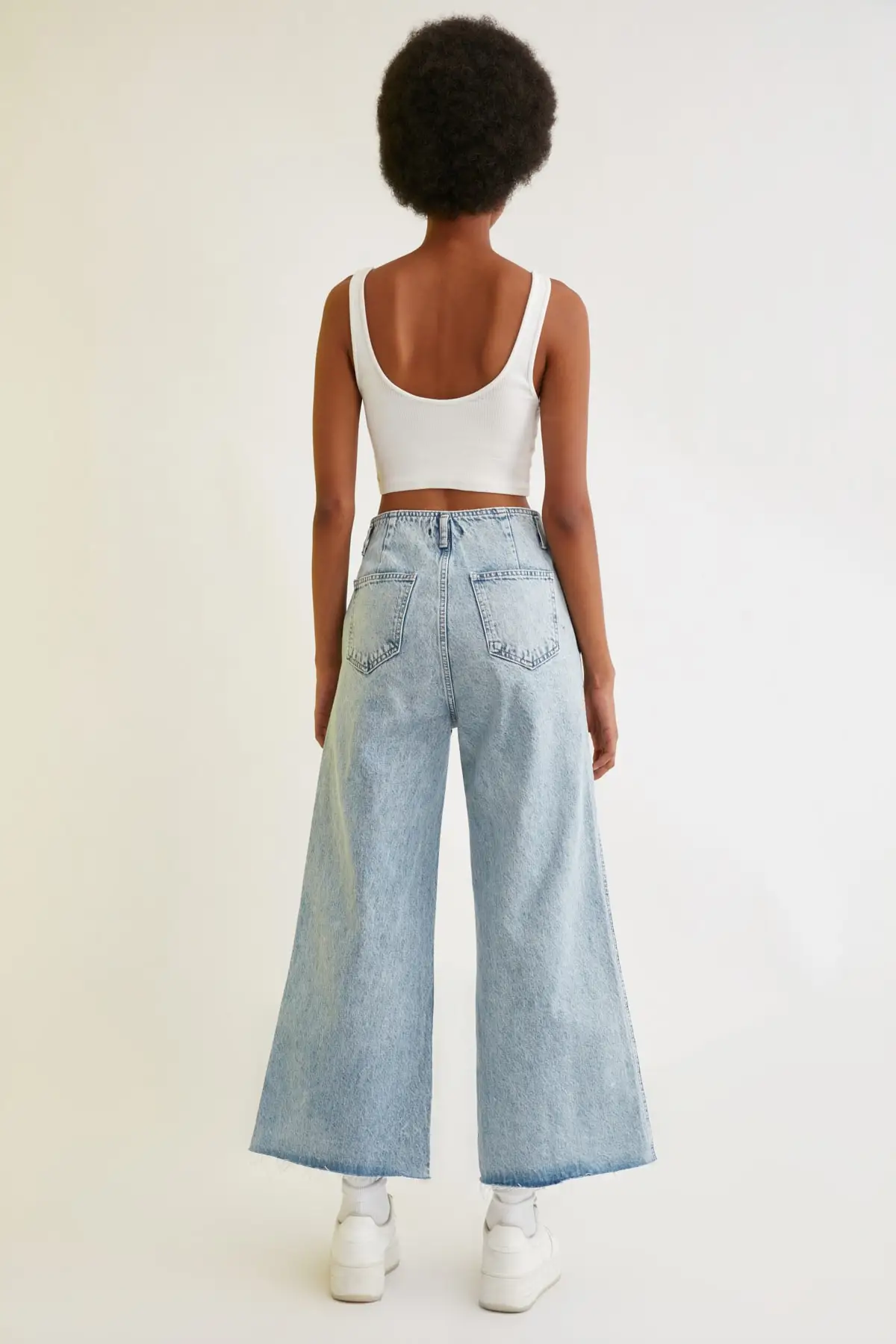 

Trendyol Front Snap-fit High Detailed Bel Wide Leg Jeans TWOSS21JE0432