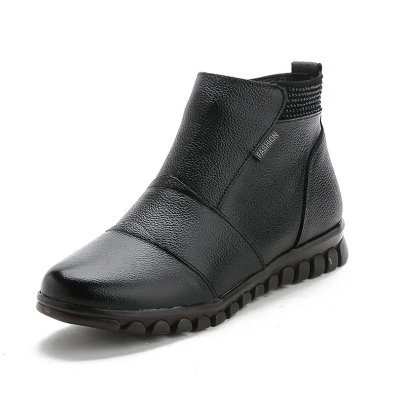 

Short boot women 2019 winter new leather flat women boot plus velvet warm cotton shoes soft bottom non-slip casual women boot