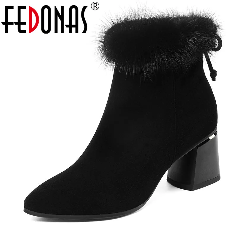 Женские замшевые ботинки FEDONAS черные элегантные зимние на платформе и высоком
