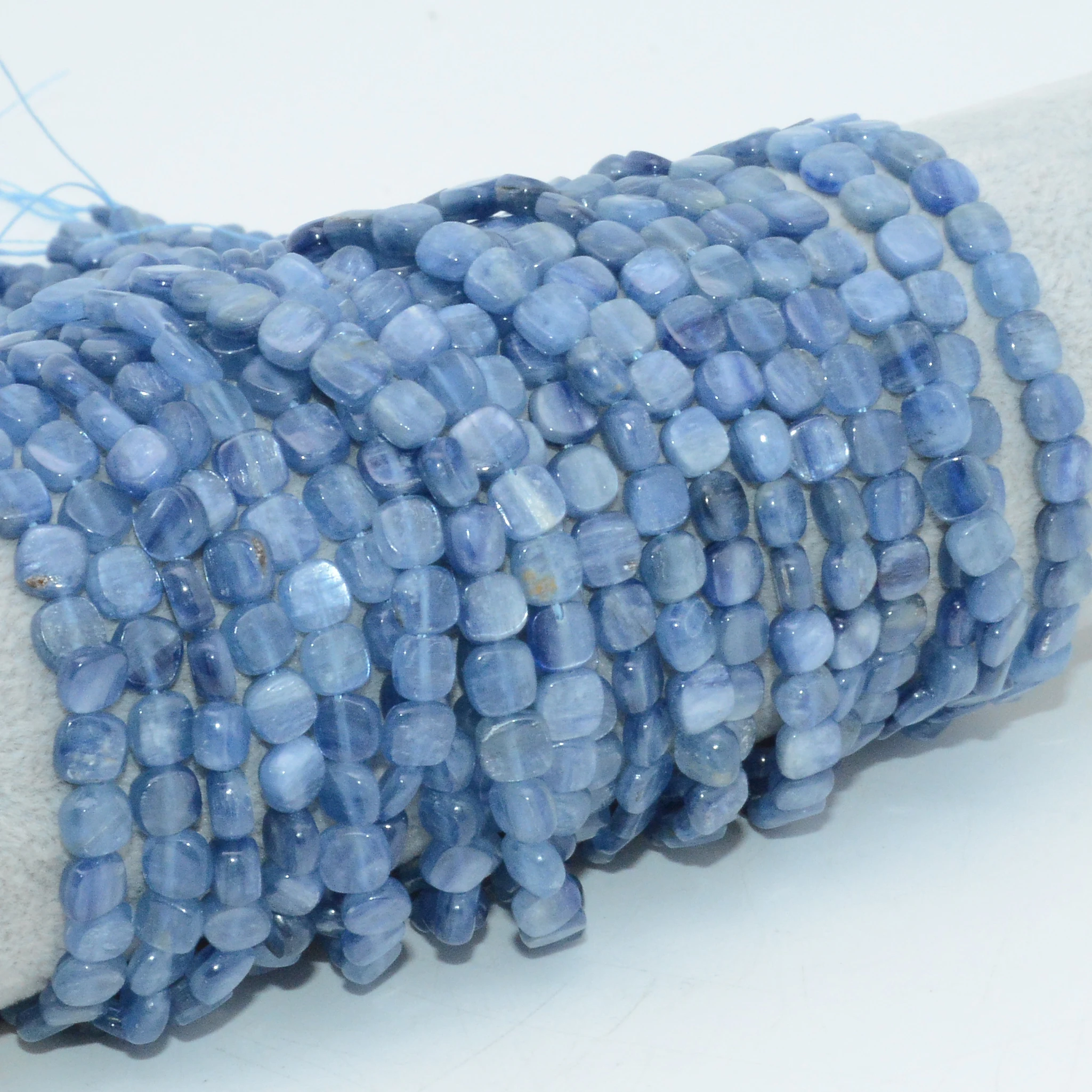 Натуральный Кианит/цианит/дистин неправильной формы Квадратные бусины 5 мм-6 мм |