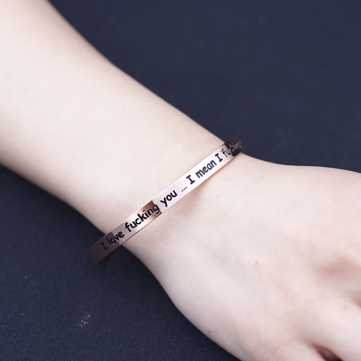 Классическая простая нержавеющая сталь открытая подвеска-губы браслет