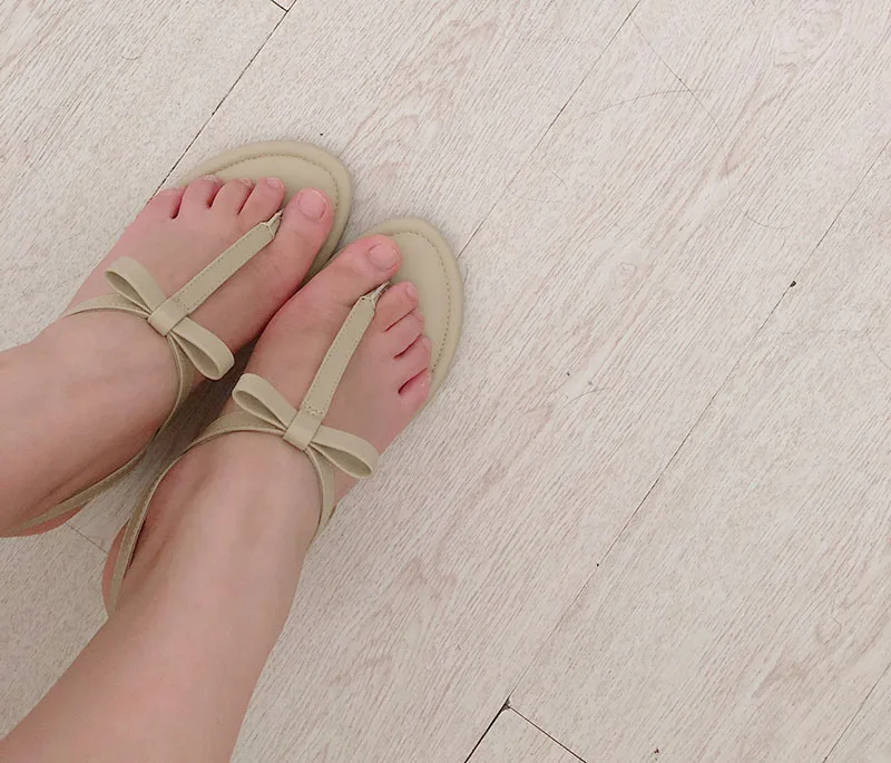Черный лук обувь плеть лето Настоящая кожа две ремешок сандалии Slingback насосы бежевый клин T женщины мягкий высокий каблук галстук-бабочка клинья Лето