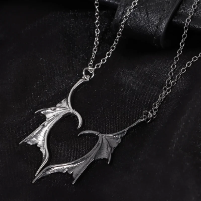 

Demon Dragon Wings Heart Matching Pendant Necklace for Couple Lover Vintage Punk Gothic Couple Necklaces Fashion Wholesale