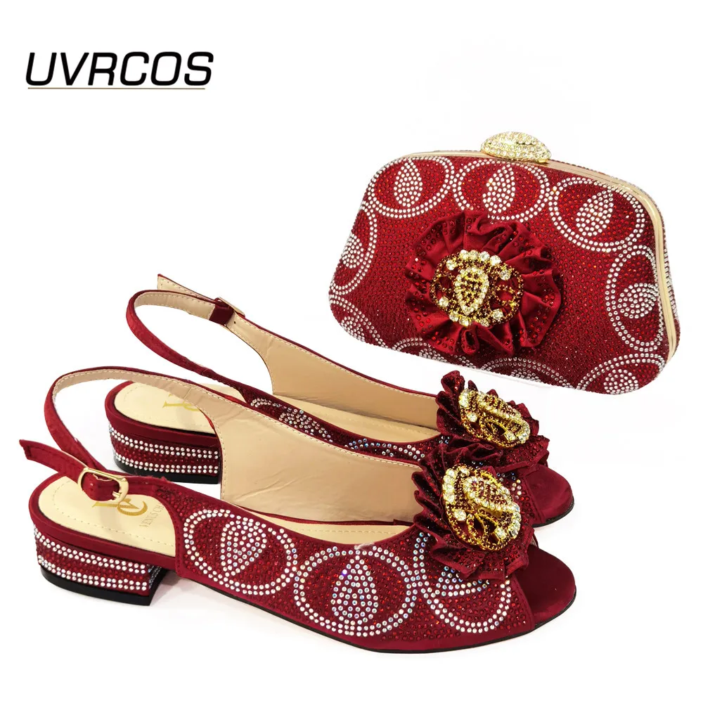 

Комплект из туфель и сумок в итальянском стиле для женщин, летняя Модная стильная винная обувь в нигерийском стиле со стразами, украшение дл...