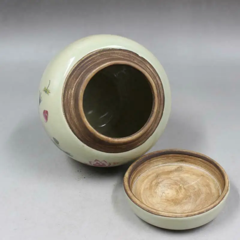 

Chinese Old Porcelain Pastel Lotus Painting Porcelain Receiving Tank Lid Can
