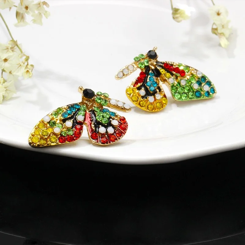 

Japan and South Korea Fashion New Girl Small Jewelry Creative Ear Color Butterfly Diamond Earrings