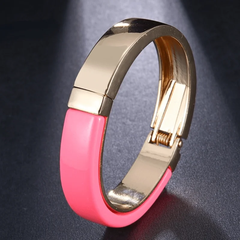 

AMC Trendy Vintage Pink Lady Gold Color Bangle Advanced Acrylic Hip Hop Cool Girl Zircon Lucky Bracelet Women' Jewelry Gifts