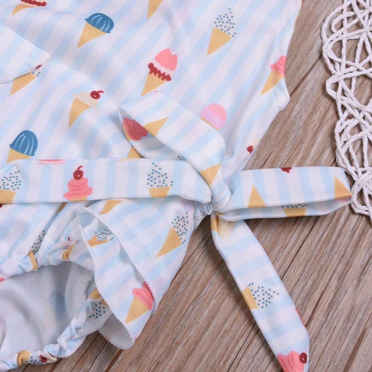 

Cross-Border Special for Cute Girls Swimsuit Ice Cream Printing Baby Children One-Piece Bow Swimsuit Summer New Style