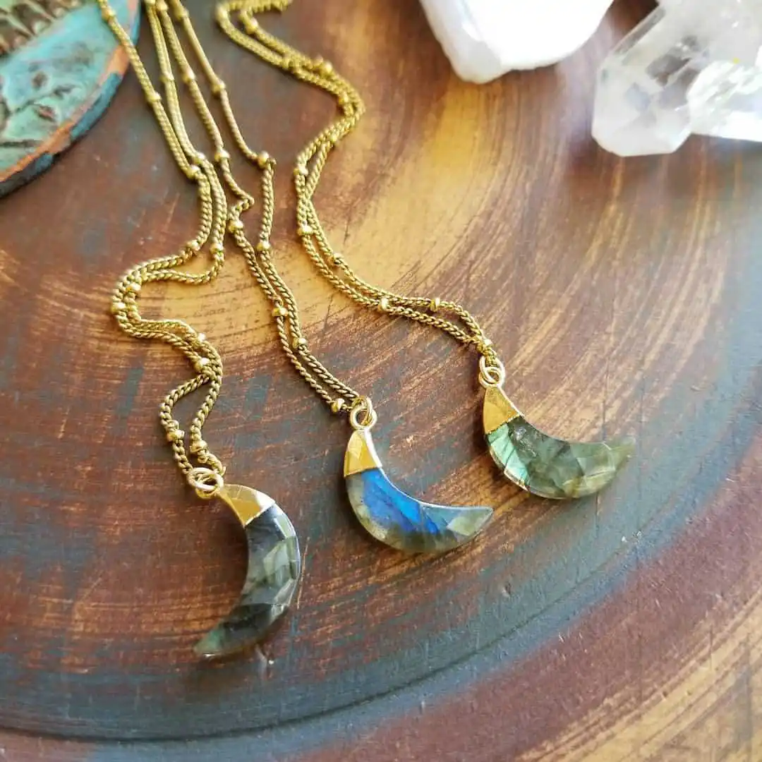 2021 Hot Selling Natural Stone Moon Pendant European And American Creative Fashion Jewelry Handmade DIY Necklace Accessories