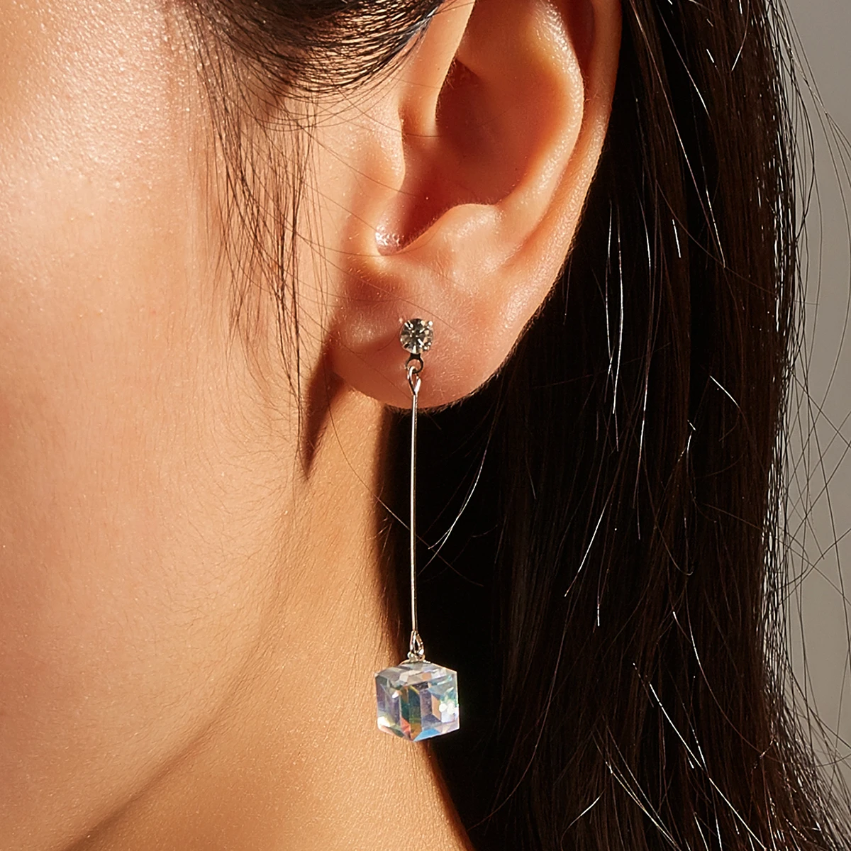 

Trendy Temperament Super Translucent Earrings Square Three-Dimensional Crystal Long Earrings Women piercing pendientes largos