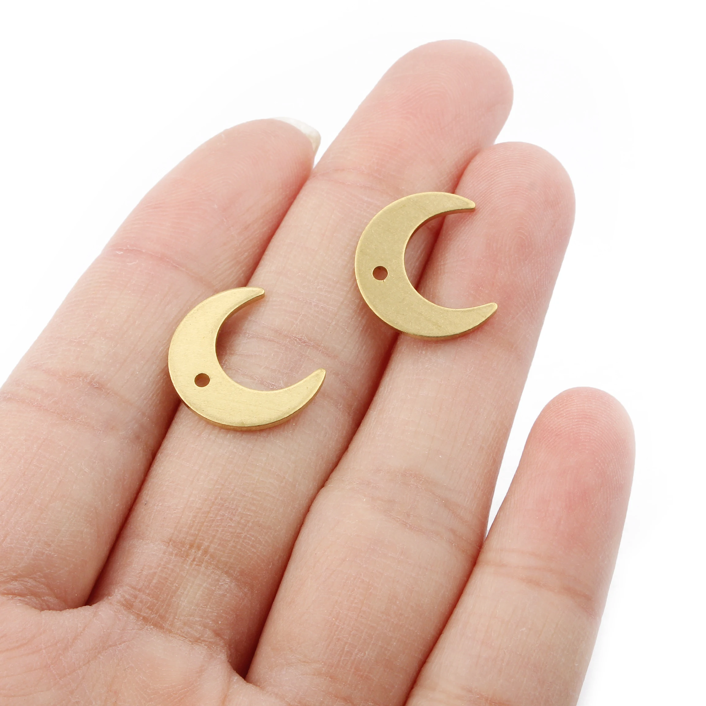 

20pcs Raw Brass 17x18mm Horn Crescent Moon Charms Pendant For Bracelet Earrings Necklace Jewelry Findings Making