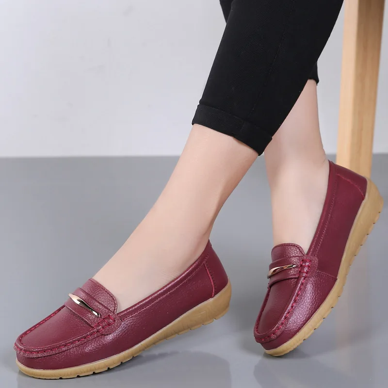

2020 New Genuine Leather Shoes Woman Slip On Women Flats Moccasins Women's Loafers Spring Autumn Mother Shoe Big Size 35-44