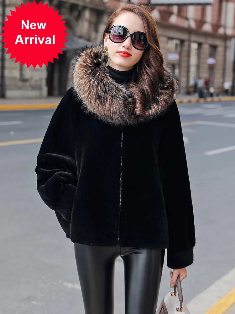 

Модное женское Короткое шерстяное пальто с капюшоном и овечьим мехом