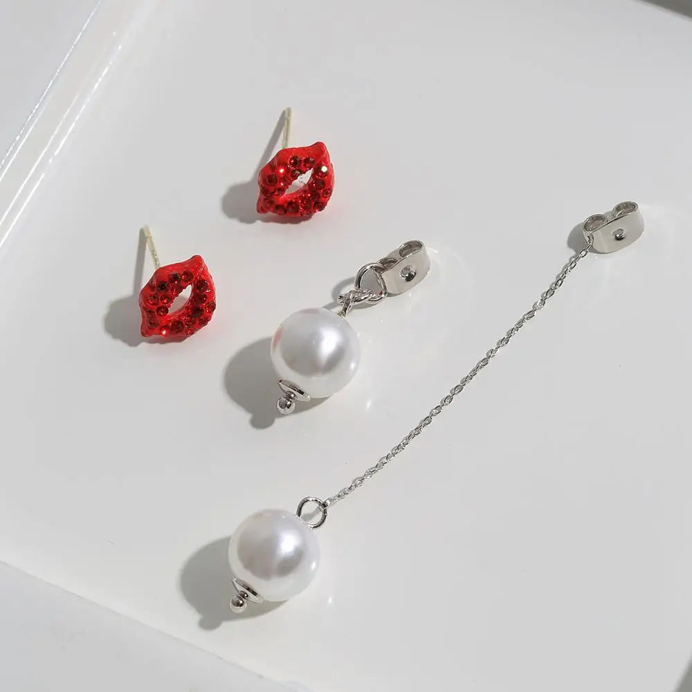 Серьги Neoglory женские Асимметричные с красными губами и белыми шариками 2020 |