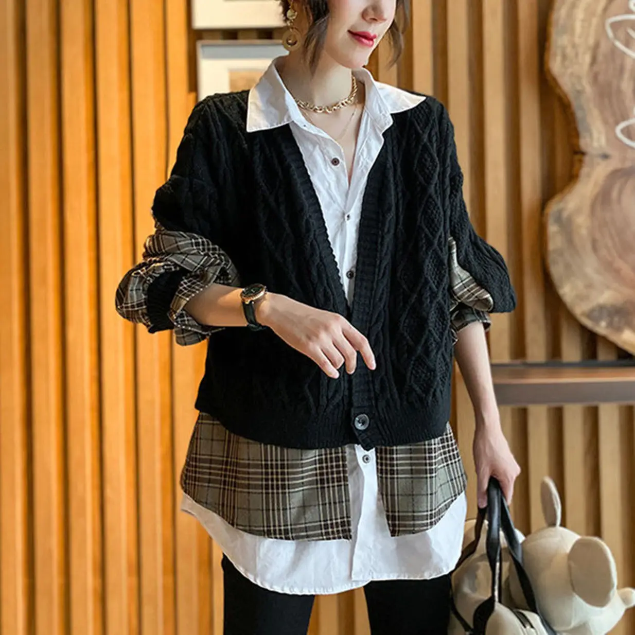 

2021 new European women's shirt stitched sweater sweater women's Korean sweater real two-piece set