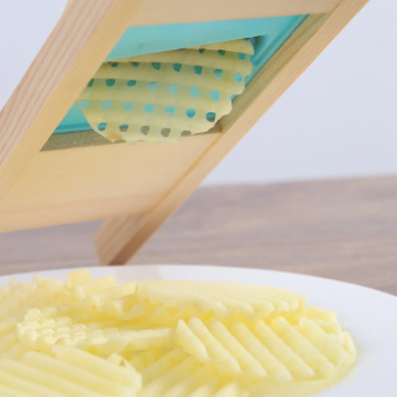 

Solid Wood Potato Grid Slicer Potato Net Flower Vegetable Slicer Corrugated Flower Cutter Wave Knife Potato Grid Slicer