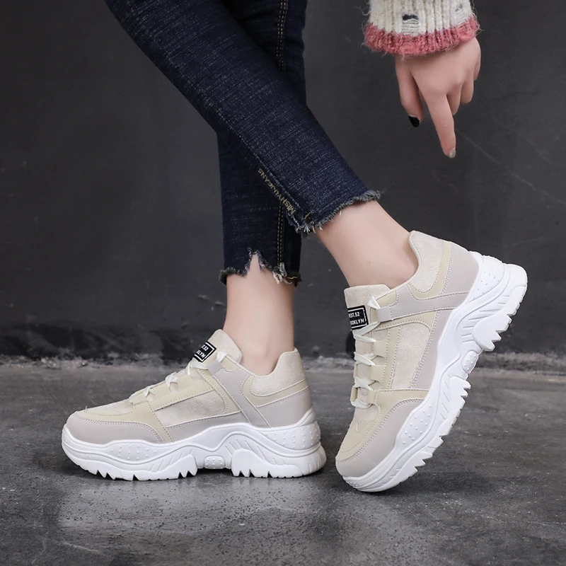 Женские кроссовки для бега Baideng увеличивающие рост дышащие светильник шнуровке |