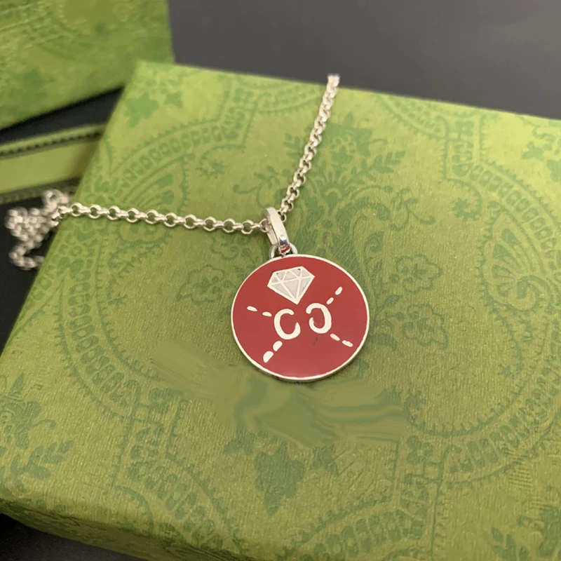 

Ag925 Sterling Silver Cosmic Medal Star Red Enamel G The New Necklace Couple Fashion Retro Trend Luxury Charm Jewelry Party