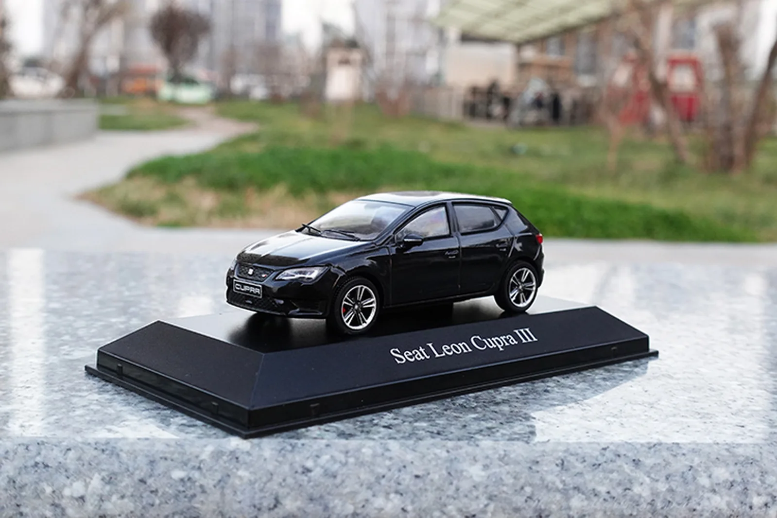 

1/43 Scale Seat Leon Cupra III Black Diecast Car Model Collection Toy Gift NIB