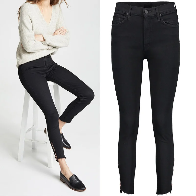 Black High-waisted Slim Cropped Jeans with Irregular Frayed Edges on The Trousers Zipper  Woman Pants