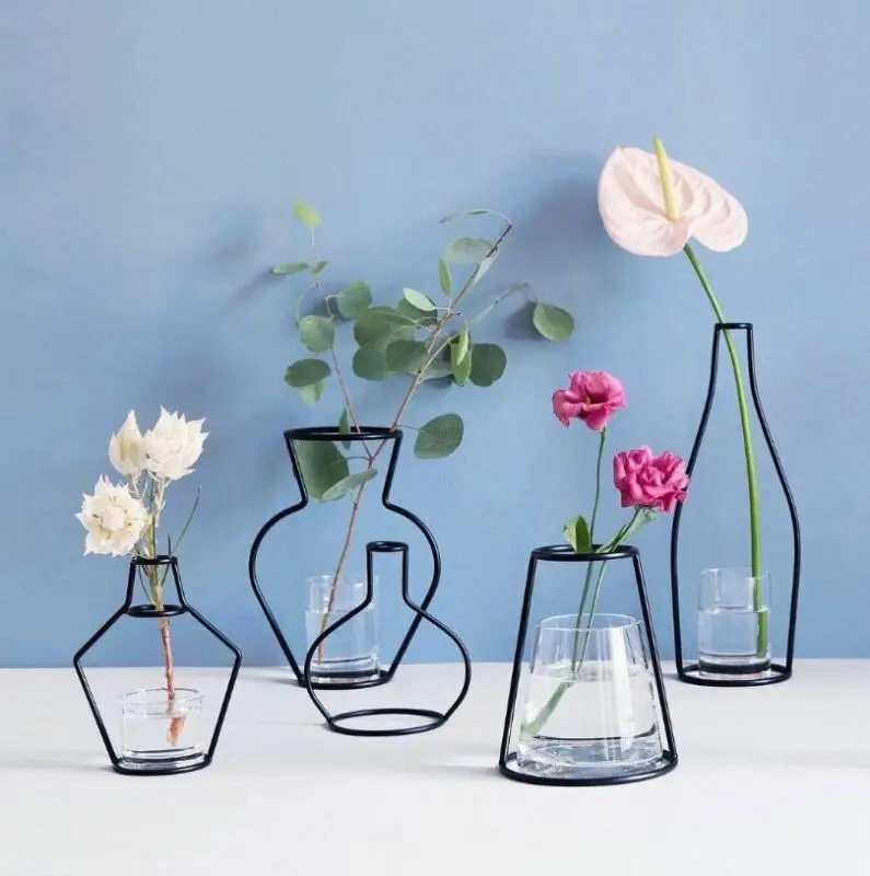 

Creative Art Style Retro Iron Line Flowers Vase Metal Plant Holder Modern Solid Nordic Styles Iron Vase Home Art Garden Decor