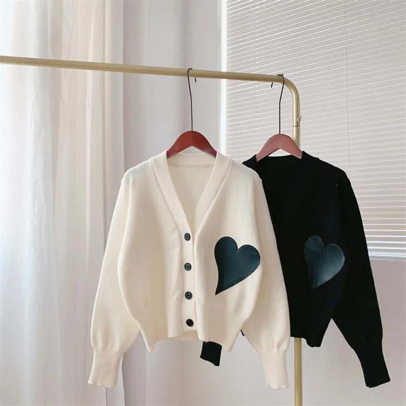 

Женский свитер-оверсайз DAYIFUN, однотонный кардиган в Корейском стиле с сердечком и v-образным вырезом, уличная одежда, высокое качество