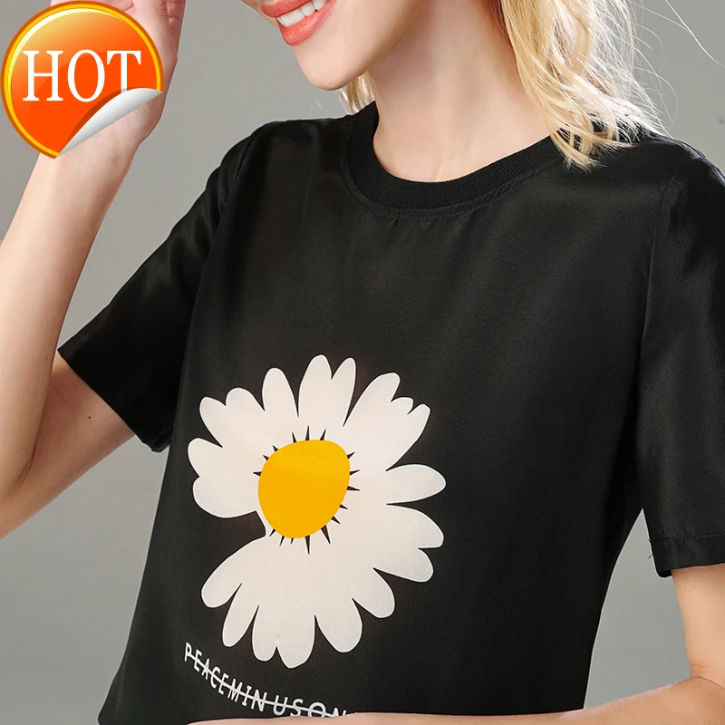 

French Daisy 2021 spring and summer new silk short sleeve T-shirt women's high silk print black top