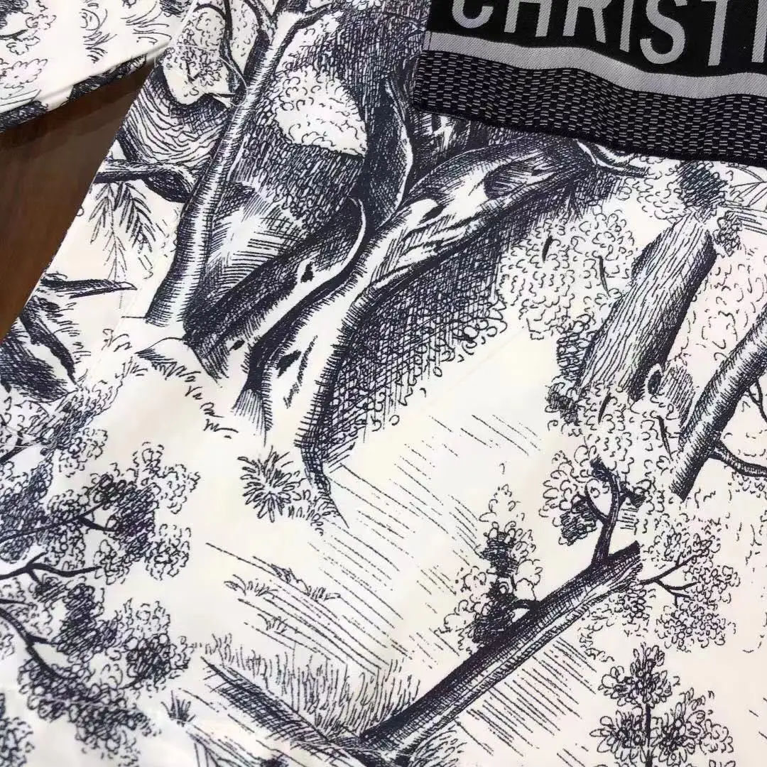 

Early spring girls' wear hedging British style college windbreaker baby all-match mid-length skirt type hundred coat