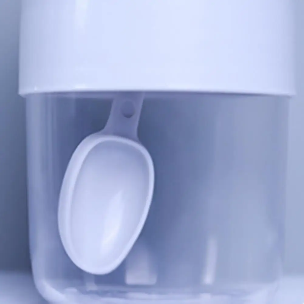 

Spice Jar Eco-friendly Moisture-proof Plastic Spice Storage Container with Lid for Kitchen Jars with Lid Salt and Pepper Tools-