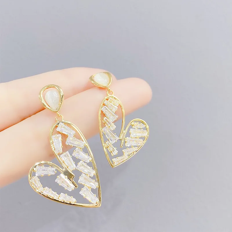 

Korean Simplicity Sweet Micro Zircon Love Heart Shape Drop Earrings for Women Girls Wedding Engagement Fashion Jewelry Gifts