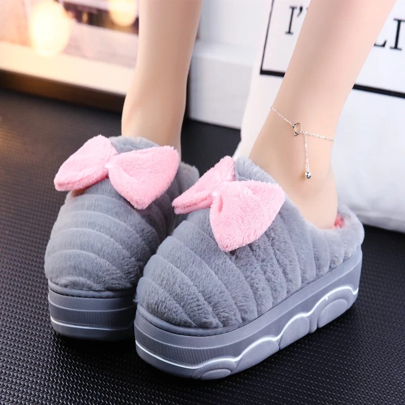 Женские меховые тапочки зимние теплые хлопковые на высоком каблуке 5 см с милым