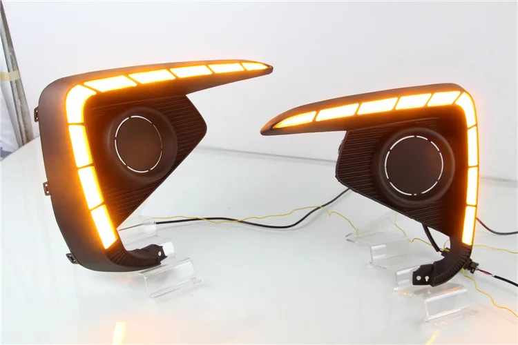 2PCS LED Daytime Running Light Daylights For Suzuki Ertiga 2018 2019 DRL Fog Lamp Cover Headlamp Yellow turn signal - купить по