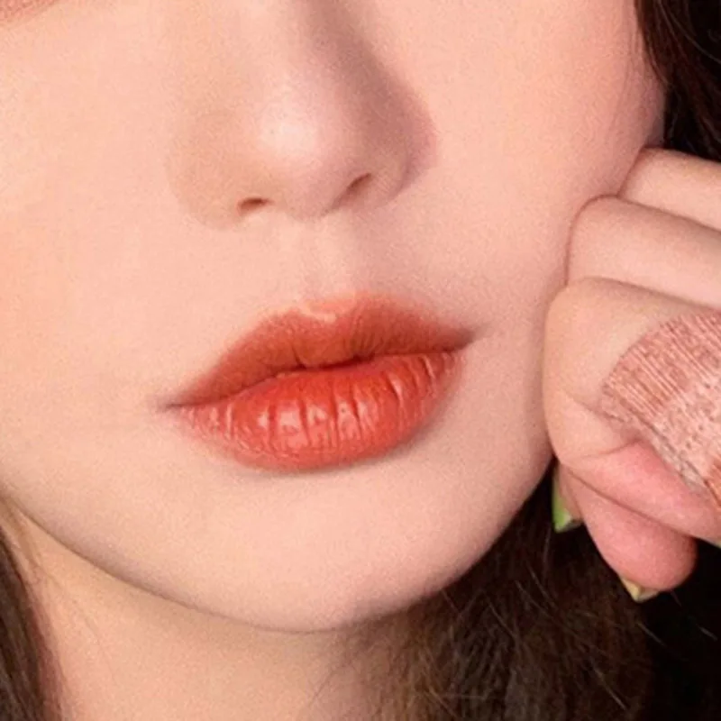 Бархатный матовый блеск для губ CVZ Бабочка нюдовый внешний вид стойкий