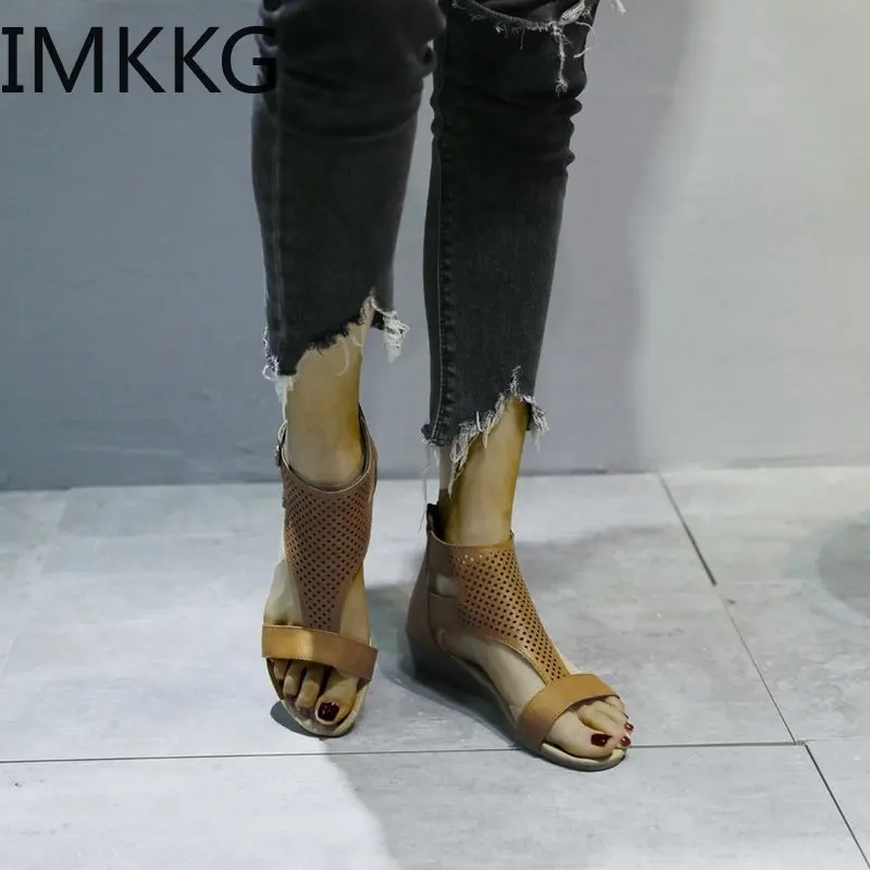 Женские босоножки Летние Женская обувь на танкетке с мягкой подошвой Сандалии