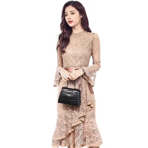 Женское вечернее платье в готическом стиле черное ажурное кружевное с цветочным