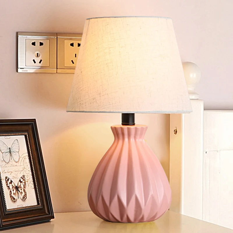 Современная Керамическая Настольная лампа для гостиной креативный милый теплый
