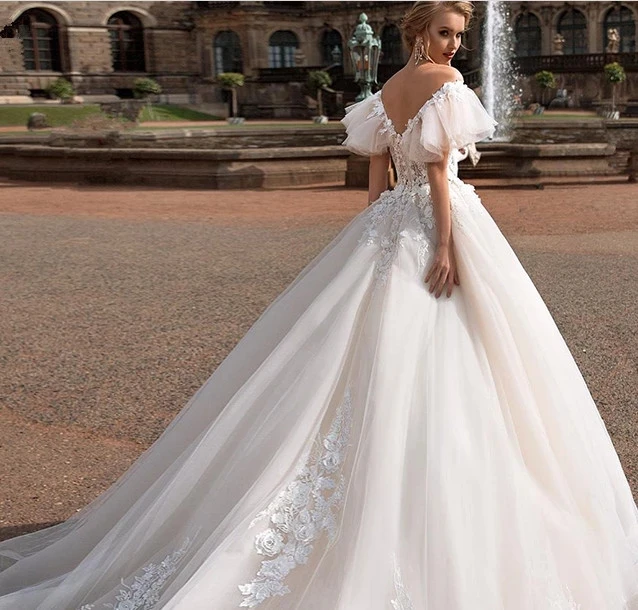 

Backless Wedding Dresses Ball Gown Off The Shoulder Tulle Appliques Dubai Arabic Wedding Gown Bridal Dress Vestido De Noiva