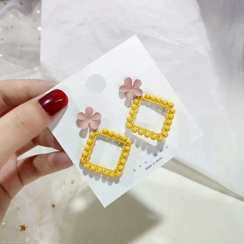 2019 Simple Drop Earrings Design Hit Color Flower Geometric Square Shape Acrylic Beads Dnagle Fashion Jewelry for Women |