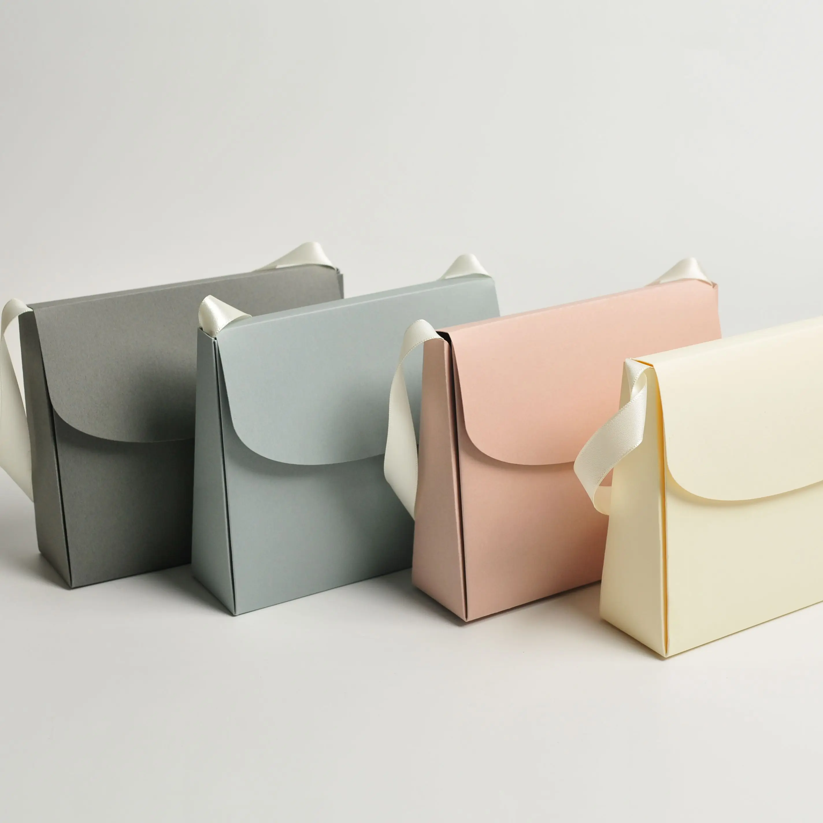 New Creative Mini Gift Bag Box for Party Baby Shower Paper jewelry Chocolate bags Package/Wedding Favours candy bag